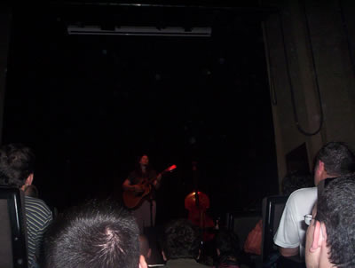 Dayna Kurtz hipnotizando al p�blico valenciano