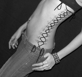 blog_corsetpiercingpower.jpg