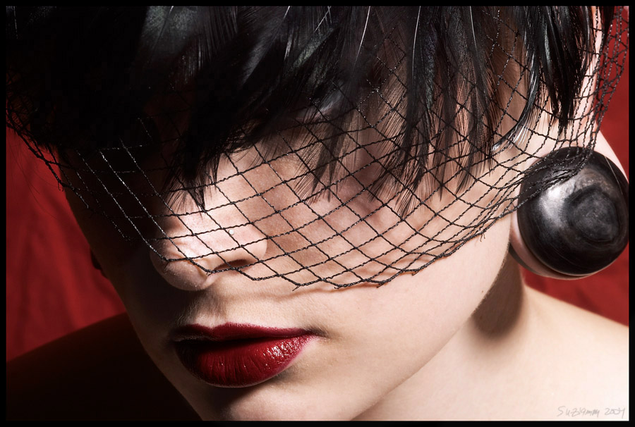 girl_behind_the_secrets_by_suzi9mm.jpg