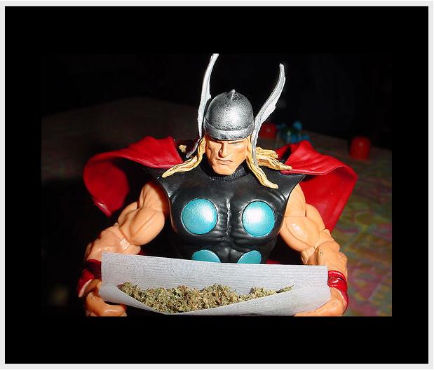 thor_colocandose.JPG