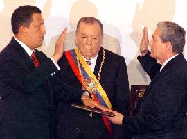 Chavez jura ante la moribunda Constituci�n