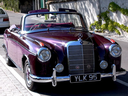 Mercedes se viste de morado