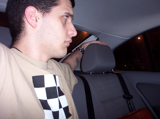 una de las dos fotos que me ech� en el taxi con mi nueva c�mara digital (yeah!)