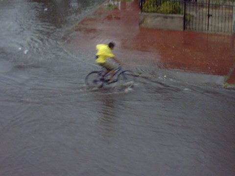 Calle inundada - San Luis - Argentina