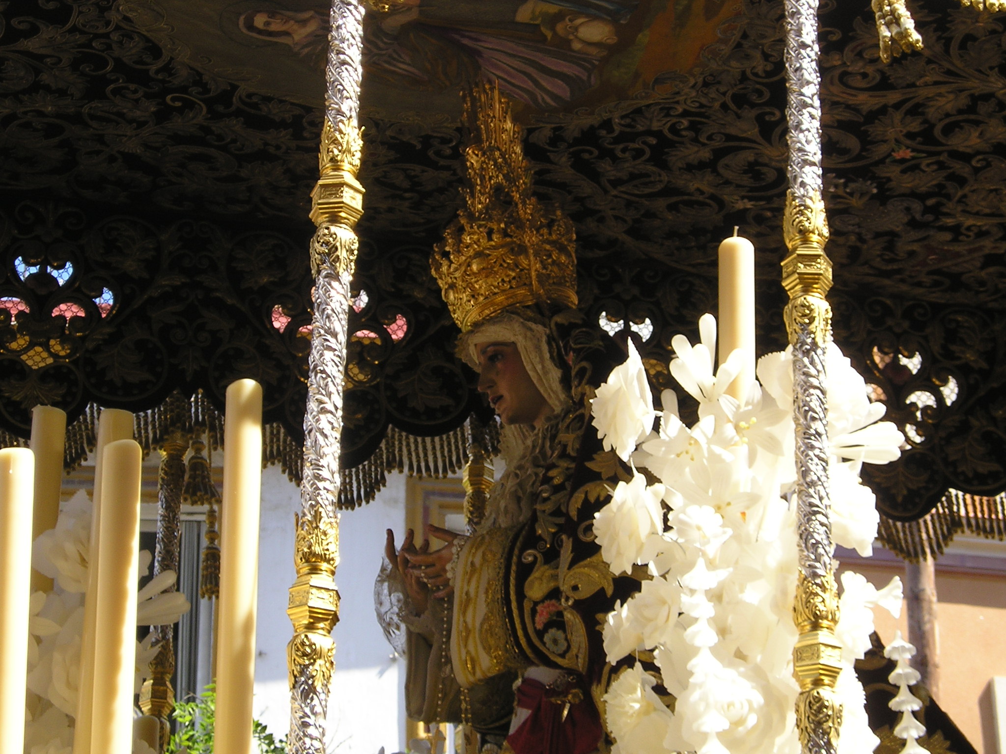 http://www.zonalibre.org/blog/segurat/archives/virgen.JPG