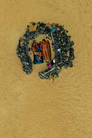 Turistas en una playa de Fuerteventura