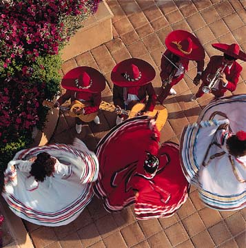 mariachis.jpg