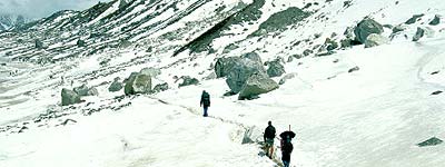 Cubitos para cubrir la tierra La nieve